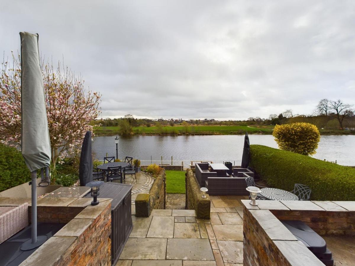 Rondeva Villa Chester Luaran gambar