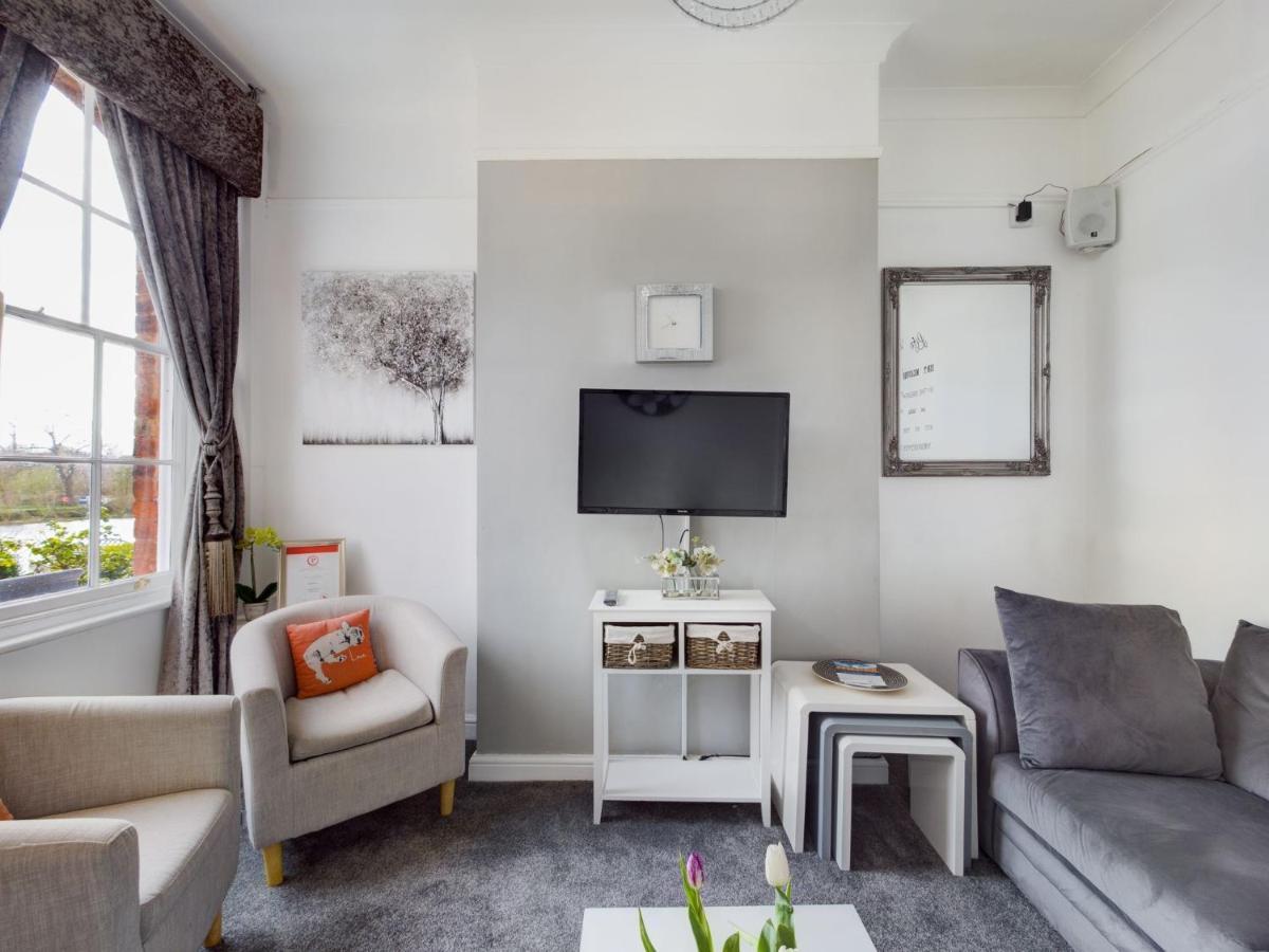 Rondeva Villa Chester Luaran gambar